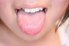 舌の上が臭い場合はこれで解決 舌が臭い方必見 舌の上の臭いを綺麗に消す方法